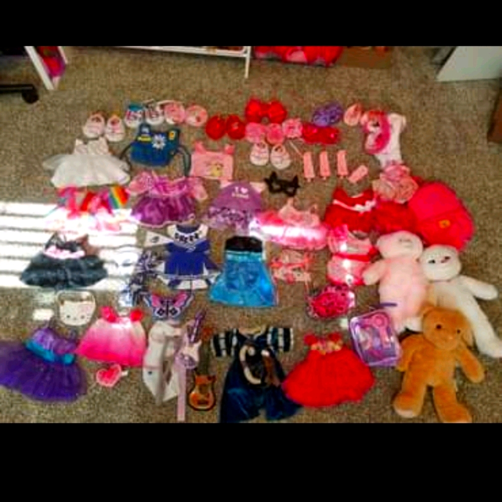 Build-A-Bear lot